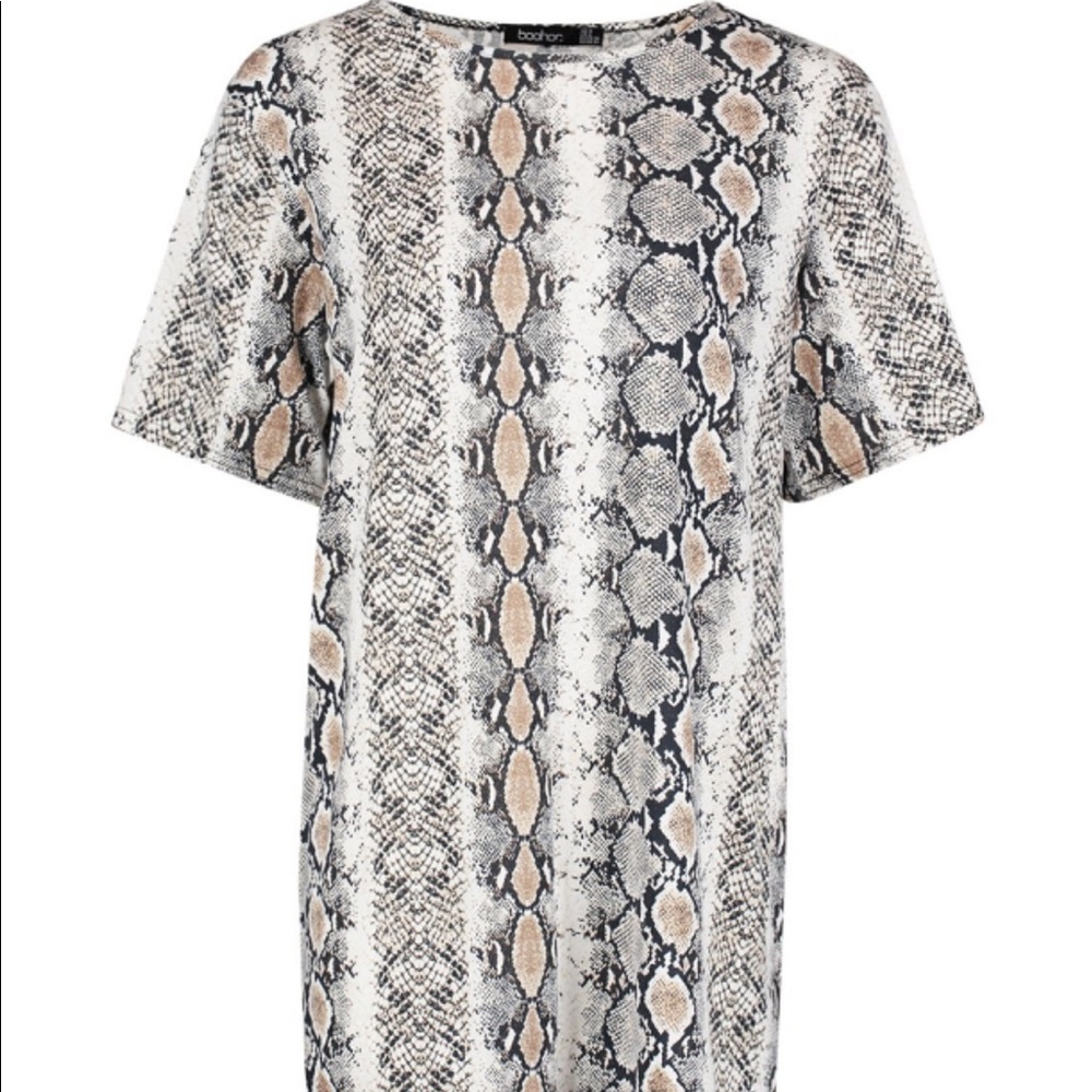 BOOHOO Petite Snake Print Oversized T-Shirt Dress